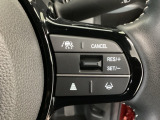 【アダプティブ・クルーズ・コントロール】予め設定した車速内でクルマが自動的に加減速。 前走車との適切な車間距離を維持しながら追従走行し、高速道路でのドライバーの疲労を軽減してくれる嬉しい機能付♪