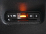 ◆ETC2.0◆進化したドライブ体験。料金収受システムだけだったETCが生まれ変わって、高速道路を賢く使うETC2.0に進化しました。多彩な情報サービスが便利で快適なドライブ体験を提供します。
