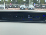 視認性の高いメーター類が、運転に必要な情報を的確に伝えます。運転状況を把握しやすく、安全運転をサポートします。