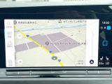 ●純正ナビ:一体感のあるナビは、高級感ある車内を演出してくれます。オーディオ機能も充実しておりますので、運転もより楽しめます♪