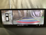 360度モニターは、4つのカメラによる前後左右・俯瞰映像でドライバーからは見えない領域の危険認知をサポート!全周囲の死角を減らし、狭い駐車場や幅寄せ、T字路の進入などの運転の安心感を高めます!