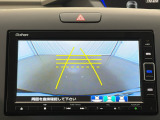 リアカメラ付で、後方をナビ画面で確認。車庫入れも安心です。もちろん、バックギアと連動しています。