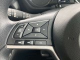 ■ステアリングスイッチ■ハンドル手元でオーディオの操作が簡単に出来ます。運転中でもナビまで手を伸ばさずに操作が出来て安心です。