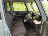 広々とした室内空間は、ドライバーもリラックスできます。運転に必要な情報が視認しやすい配置です。