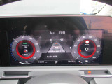 メーター内のカラーデイスプレイには運転をサポートする情報を表示します。