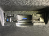 操作しやすいウインカーレバーは、スムーズな車線変更をサポートします。正確な操作感で、安全な運転をアシストします。使いやすさを追求した設計です。