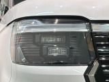 LEDヘッドライトは、点灯の瞬間から最大光量を発揮し、突然暗くなるトンネルなどでの安定感を高めます。