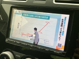 停車中にTVを楽しめる機能が搭載されています。休憩時間などに、ニュースやドラマをチェックできます。助手席の方も楽しめますね。
