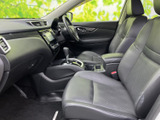 視界の良い運転席からの眺めは最高です。操作性にも優れ、運転に集中できます。快適なカーライフをサポートします。
