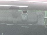 【ドライブレコーダー】ドライブレコーダー装備!走行中はもちろん、あおり運転や事故に遭遇した際、映像で記録し、万一のリスクに備えます。※記録用SDカードはお客様ご自身でご準備いただく必要があります。