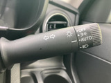 操作しやすいウインカーレバーは、直感的に操作できます。スムーズな操作で、安全な車線変更をサポートします。