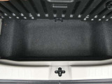 開口部が大きく荷物の積み下ろしがしやすいラゲッジスペースです。