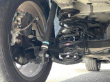 お車を安心してお乗りいただく為には、足回りの定期点検が欠かせません。サービスサポート(有償保証)では無料点検もご提供しており、安心のカーライフをお過ごしいただけるサポート体制が整っています。