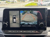 【全周囲カメラ】真上から車を見たようにモニターで確認ができる。是非実際の車で体感してみてください。