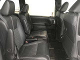 ゆとりある広々とした車内空間は、ドライブを始め買い物やレジャーなど、幅広く活躍します。一人でもみんなとでもお出かけを楽しみましょう!