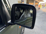 届出済未使用車となっておりますのでミラーも状態は良好です。