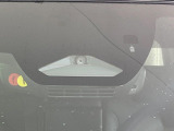 【トヨタセーフティセンス】走行中に前方の車両等を認識し、衝突しそうな時は警報とブレーキで衝突回避と被害軽減をアシスト。より安全にドライブをお楽しみいただけます。