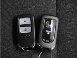 ◆スマートキー◆カギをバッグやポケットに入れたままでもドアロックの開閉ができる『スマートキー』付き!雨天や暗くなってもカギを取り出す必要がなくドアの開錠&エンジンも始動できます