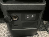 USB電源を装備してます。スマホやタブレットの充電に便利です♪