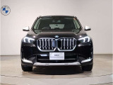 BMW代表的な特徴のキドニーグリル。BMWのすべてのモデルに採用され、BMWらしさを強調しております。