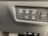 通常はONになっている安全装備をOFFにするスイッチ類がまとめられています。