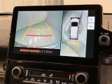 パノラミックビューモニター付きです。車両を上から見たような映像をディスプレイオーディオ画面に表示。運転席からの目視だけでは見にくい、車両周辺の状況をリアルタイムでしっかり確認できます。