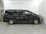 この度は、当社の展示車をご覧いただきまして、誠に有難うございます。自信をもってお勧めできる車となりますので、ごゆっくりご覧頂きたいと思います。