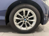 サービスにはドイツ本国と同様に教育と訓練を受け、BMWを知り尽くした「マイスター」が数多く在籍しております。360度による納車前点検整備で、お客様に安心と安全をお届けいたします。