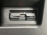 ETCを装備。これで高速道路の料金所もノーストレス。ノンストップで通過します。
