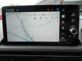 フルセグチューナー内蔵のメーカー純正メモリーナビゲーション搭載です。Bluetooth接続、USBポート付きです。
