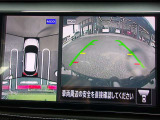 アラウンドビューモニターを装備!<駐車の際にナビ画面に車を真上から捉えた映像が映ります。駐車の時、とても便利な装備です。>