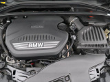 安心のBMW認定中古車は100項目の箇所を徹底的にチェック致します。機械的な箇所や電気系、コンピューターなどをご納車前に点検し、交換基準に達した部品は全て新品に修理返品した後にご納車致します。