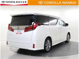 リアはシンプルでスタイリッシュなデザインです。