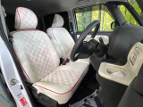 運転席シート廻りは使用感も少なく、良好な状態となっています。丁寧に使われていたことがよくわかりますね。