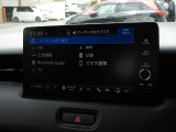 ナビゲーションはホンダコネクトディスプレイを装着しております。AM、FM、Bluetooth、フルセグTVがご使用いただけます。初めて訪れた場所でも道に迷わず安心ですね!