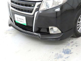 フロントスポイラーを装着しております。現車にてご確認ください。