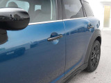 遠方にお住まいで実車確認ができないお客様へ【動画配信サービス】を行っております。写真では表現されない細かい部位も、動画ならしっかりご確認いただけます。