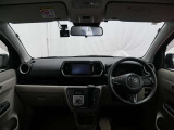 見通しのよいすっきりとした視界で、誰でも運転しやすいです。運転のしやすさは疲れにくさにも繋がりますよ♪