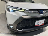 【LEDヘッドライト】悪天候や夜間走行時も良好な視界を確保し、安心して運転できるLEDヘッドライトを装備!点灯速度が速く、消費電力も抑えられます。