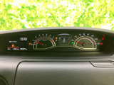 視認性の高いメーターで、速度やエンジン回転数をしっかり確認できます。運転に必要な情報を的確に把握できますね。