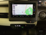 ナビゲーションはフルセグTV、インターナビ対応のGathers純正メモリーナビを搭載しています。Bluetoothオーディオ機能がありますので、スマートフォンなどの音楽も再生できます。