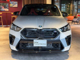 ☆BMWの代名詞とも言える【キドニーグリル】一目見ただけでBMW車であると認識できる確固たるアイコンとして存在感を放ちます☆