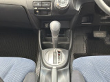 シンプルで使いやすいシフトノブ