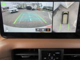 車の真上から見下ろしたような360度視界の良い『アラウンドビューモニター』です♪♪ 苦手な狭い駐車場、暗い所でも確認ができてとっても安心です♪♪
