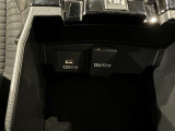 12V/120W&rArr; アクセサリーソケット。