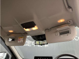 バニティーミラーも付いてます☆お出かけの際にエチケットチェックに嬉しい装備です☆