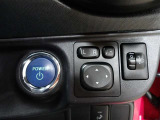 運転席から左右のドアミラーの開閉が可能です♪駐車場でのドアミラーの折り畳みが簡単です♪