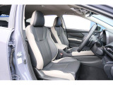 運転席も使用感が少なくキレイな状態が保たれております!レイバック限定のアッシュグレー本革シート搭載!