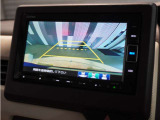 ◆バックカメラ◆リバースにするだけで映ります、後方の安全確認や、狭い駐車場での車庫入れ、雨の日や夜間など視界の悪い時に便利です!安全にバックする為には欠かせない装備です。