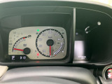 視認性の高いメーター類は、運転に必要な情報を的確にドライバーに伝えます。速度やエンジン回転数を一目で確認できるので安心です。